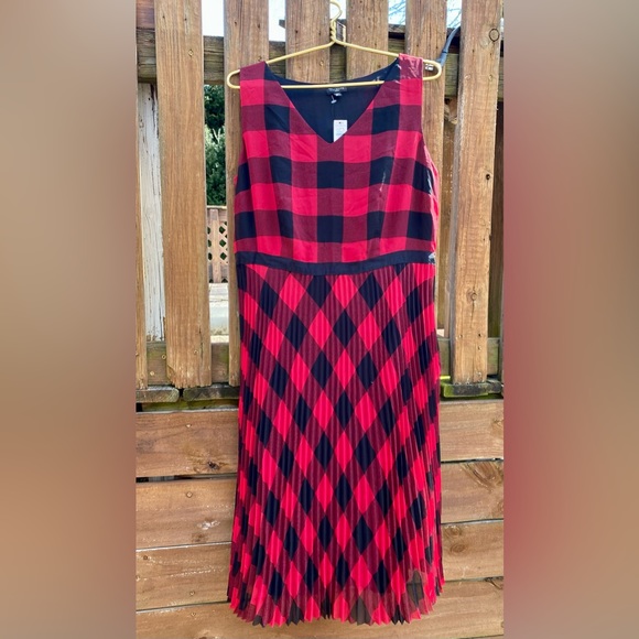 Buffalo plaid Talbots dress. Size 14 petite. - Picture 2 of 11